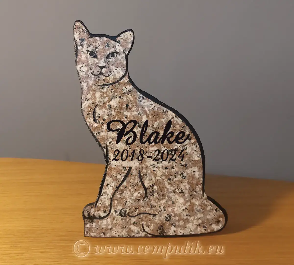 nagrobek_w_ksztalcie_kota-wzor2 - z innym napisem