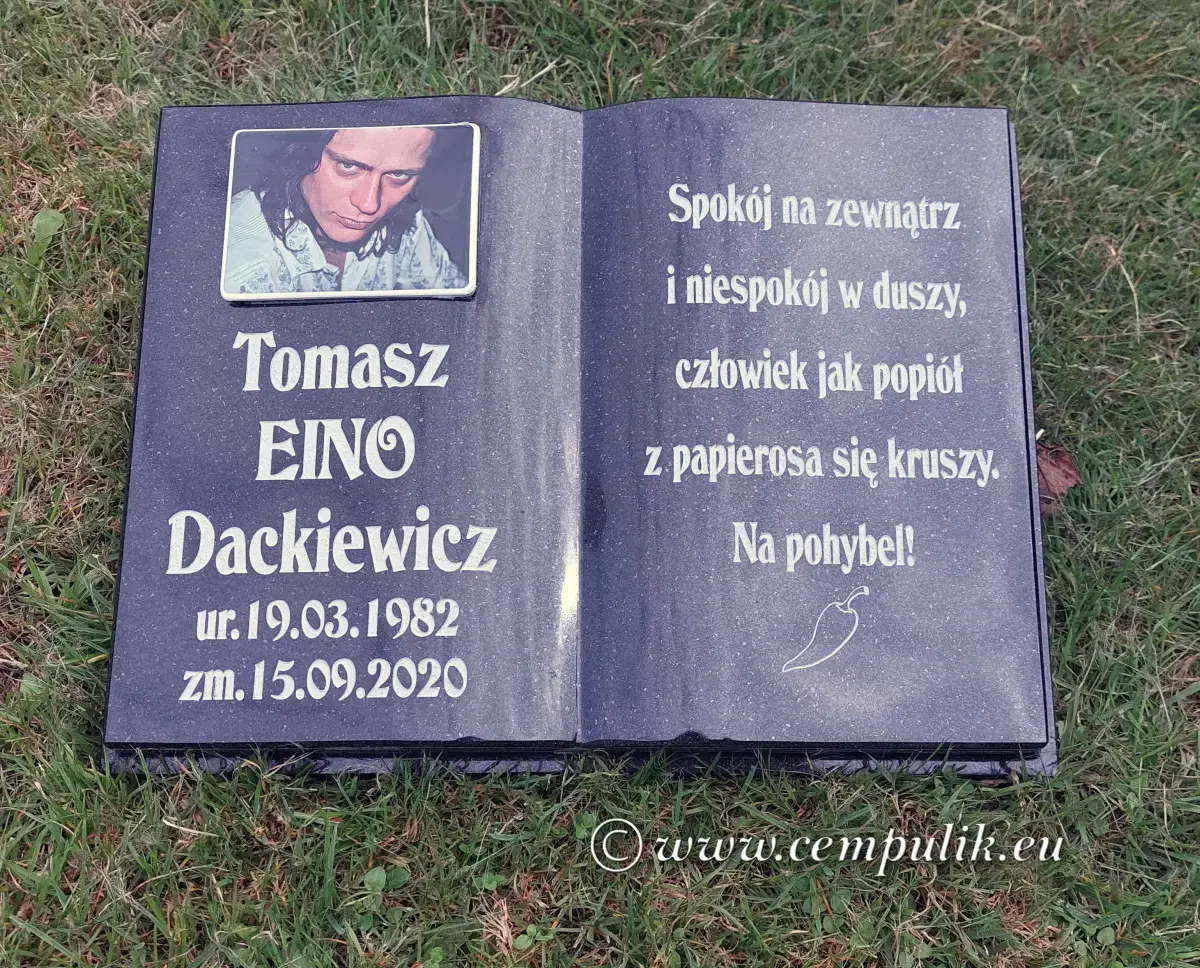 księga granitowa czarna z napisem i zdjęciem porcelanowym