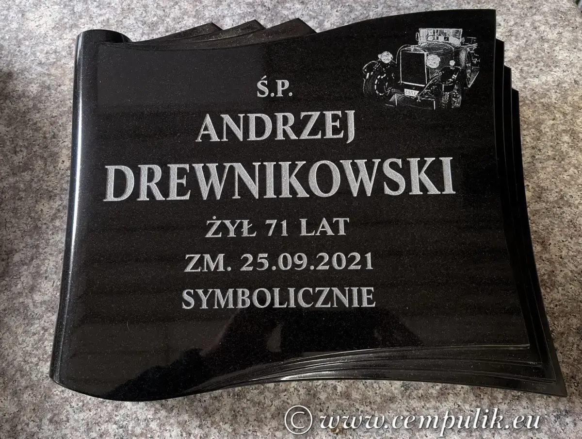 papirus na pomnik z grawerem zabytkowego samochodu