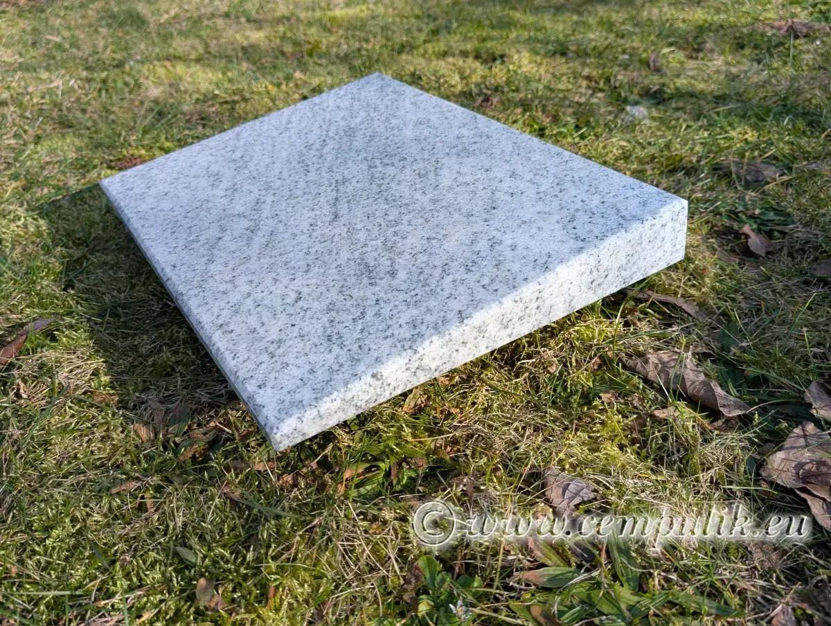 poduszka granitowa nagrobna vis (granit1)