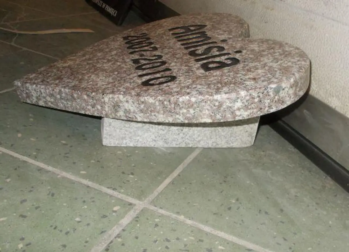 Serce brązowe z podstawką (30mm grubości)