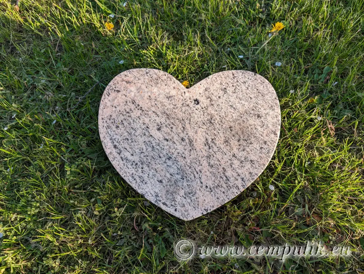 Kremowe Serce Granitowe - Wyraziste Upamiętnienie dla Twojego Zwierzęcia (granit3)