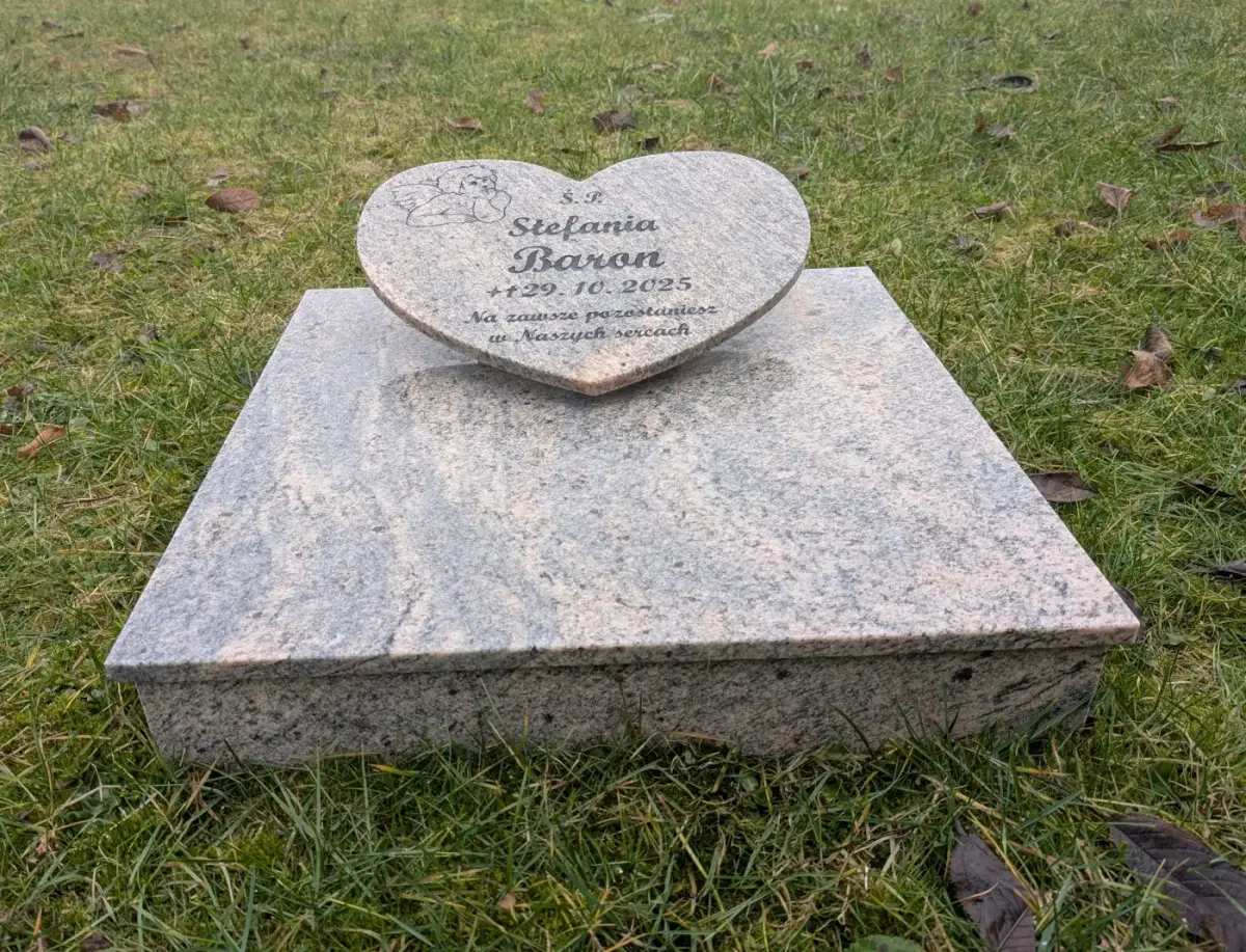 nagrobek urnowy dla dziecka