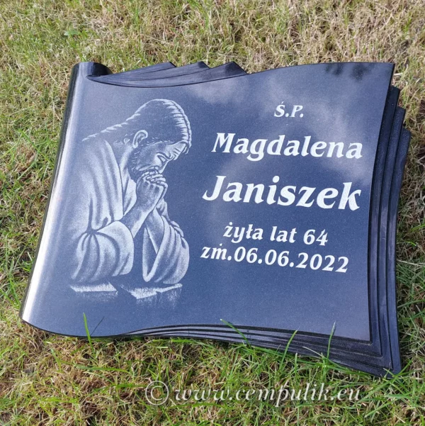 Elegant Black Granite Memorial Plaque with Custom Engraving - Image 5